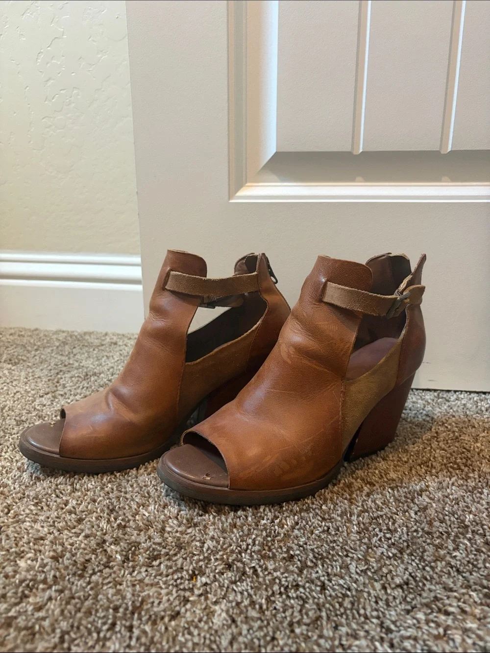 🍸Kork-Ease Brown Leather Open-Toe Wedge Sandals